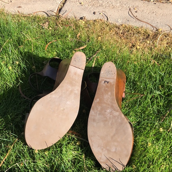 Brown Leather Aldo Wooden Platform Wedge Heeled Sandals!! Size 39 or 8.5 - Picture 11 of 16